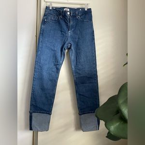 Very stretchy..Great condition ..